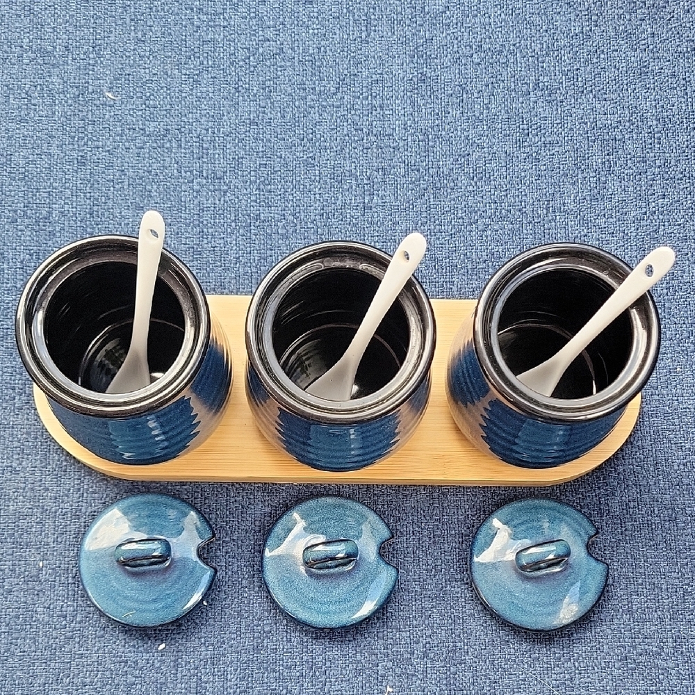 Hasense Ceramic Set, 10 Oz With Lids And Spoons. No Call Outs. Amazing! - Picture 6 of 7